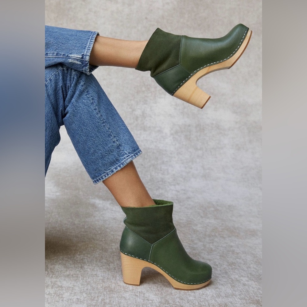 Swedish Hasbeens Olive Green Leather Clog Booties size 36